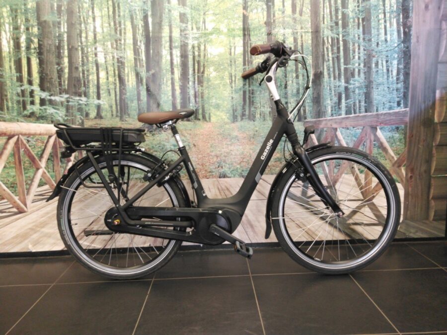 Gazelle Grenoble C7+ Hmb L42 Black H7 (mat) 26" Dames Monotube Black 42cm 2021